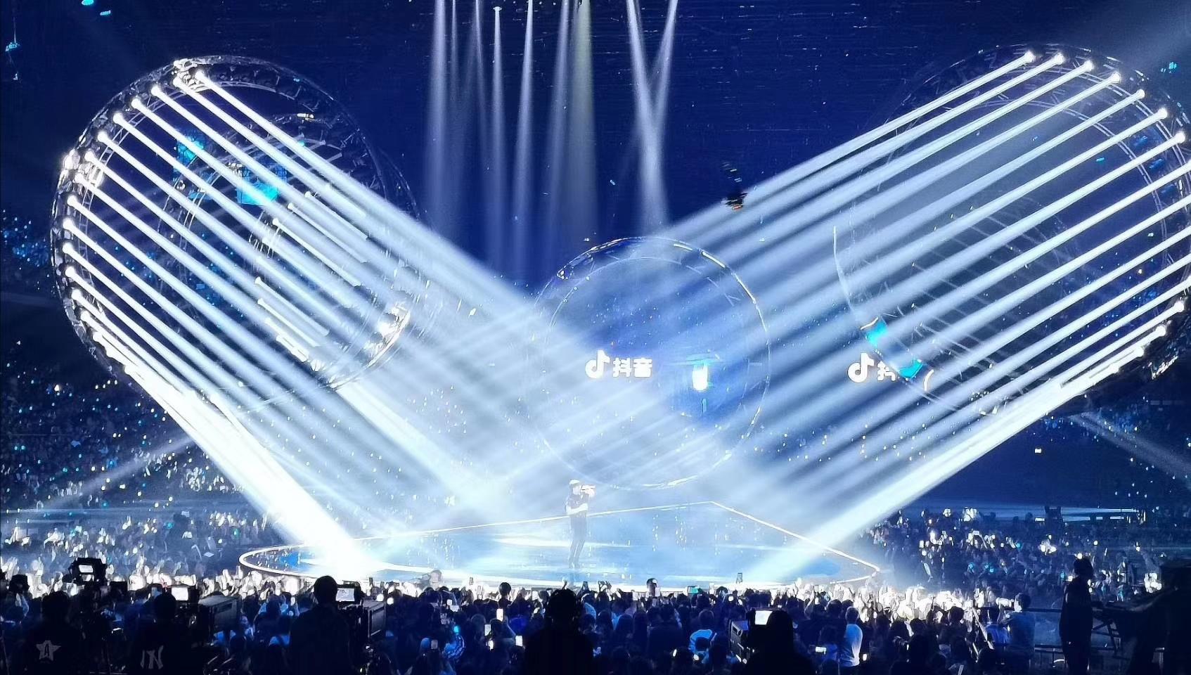 顶级场馆成就亚洲顶秀,澳门金光综艺馆助力江苏卫视跨年演唱会