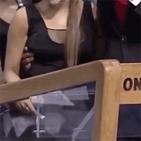 别再给吴亦凡“打榜”了,他踩了一个好姑娘!