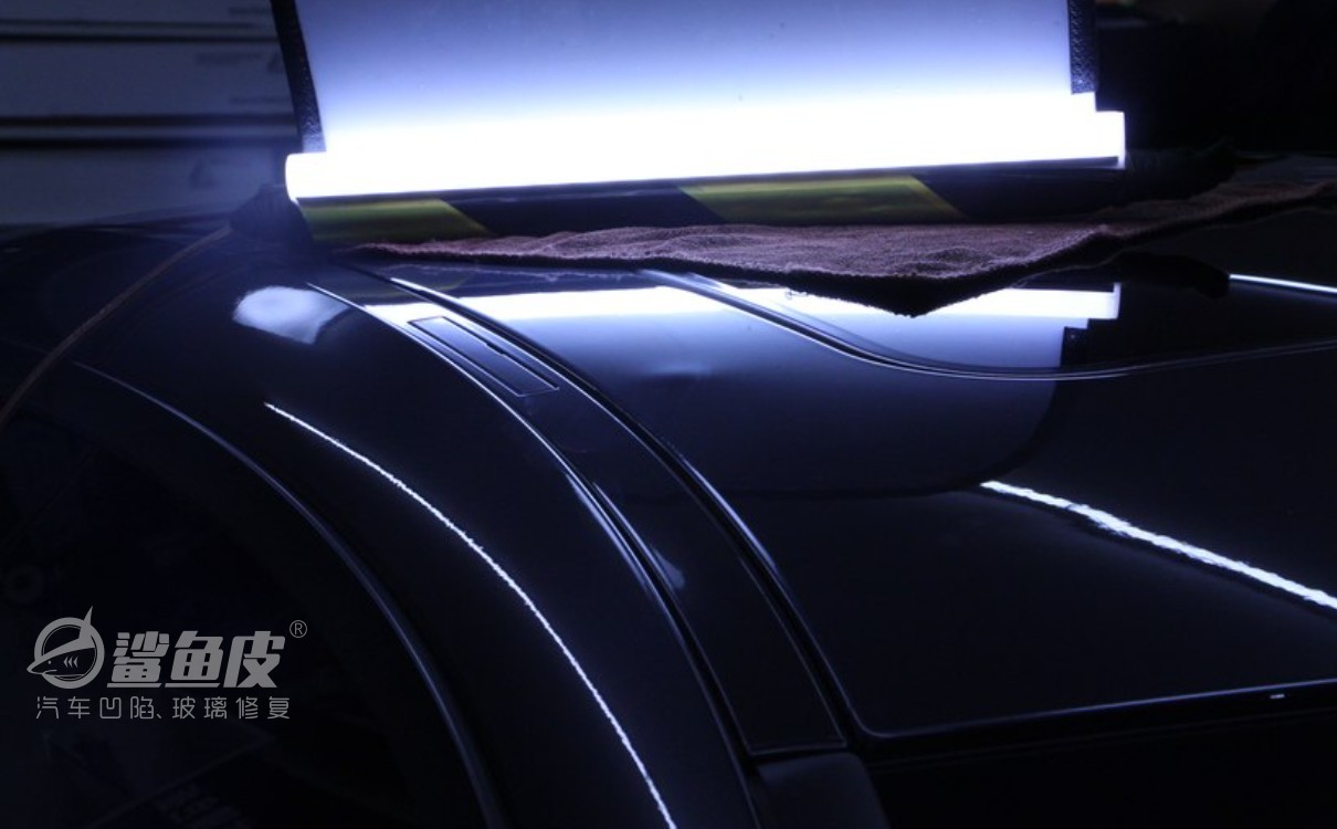 汽车车顶凹坑修复,车顶凹坑免喷漆凹陷修复