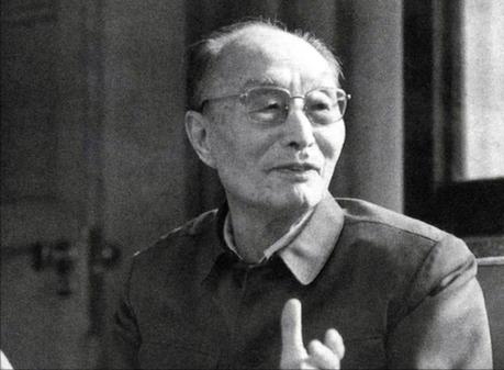 张爱萍大闹美国国务院,回来后写信给邓公,要求辞去国防部长职务