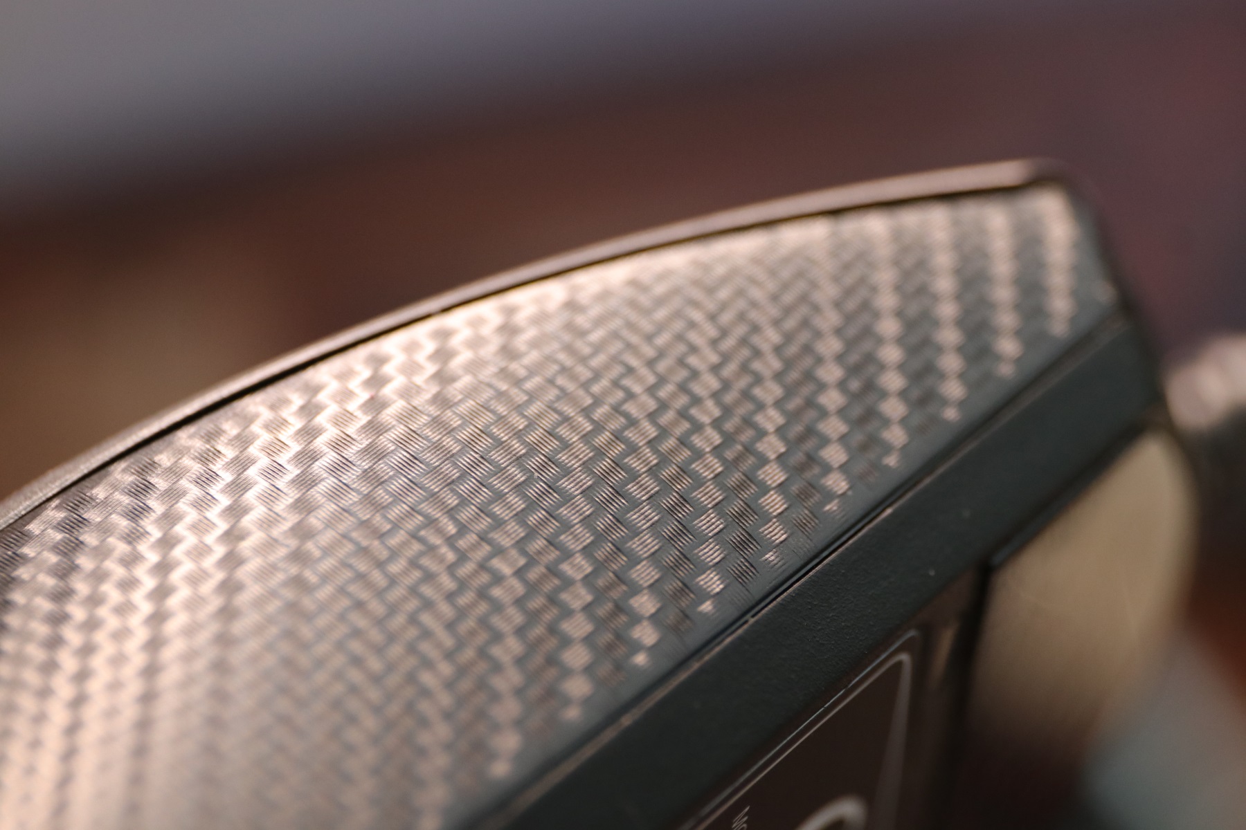 低价低延迟无线游戏鼠标推荐,不打孔轻量化鼠标推荐