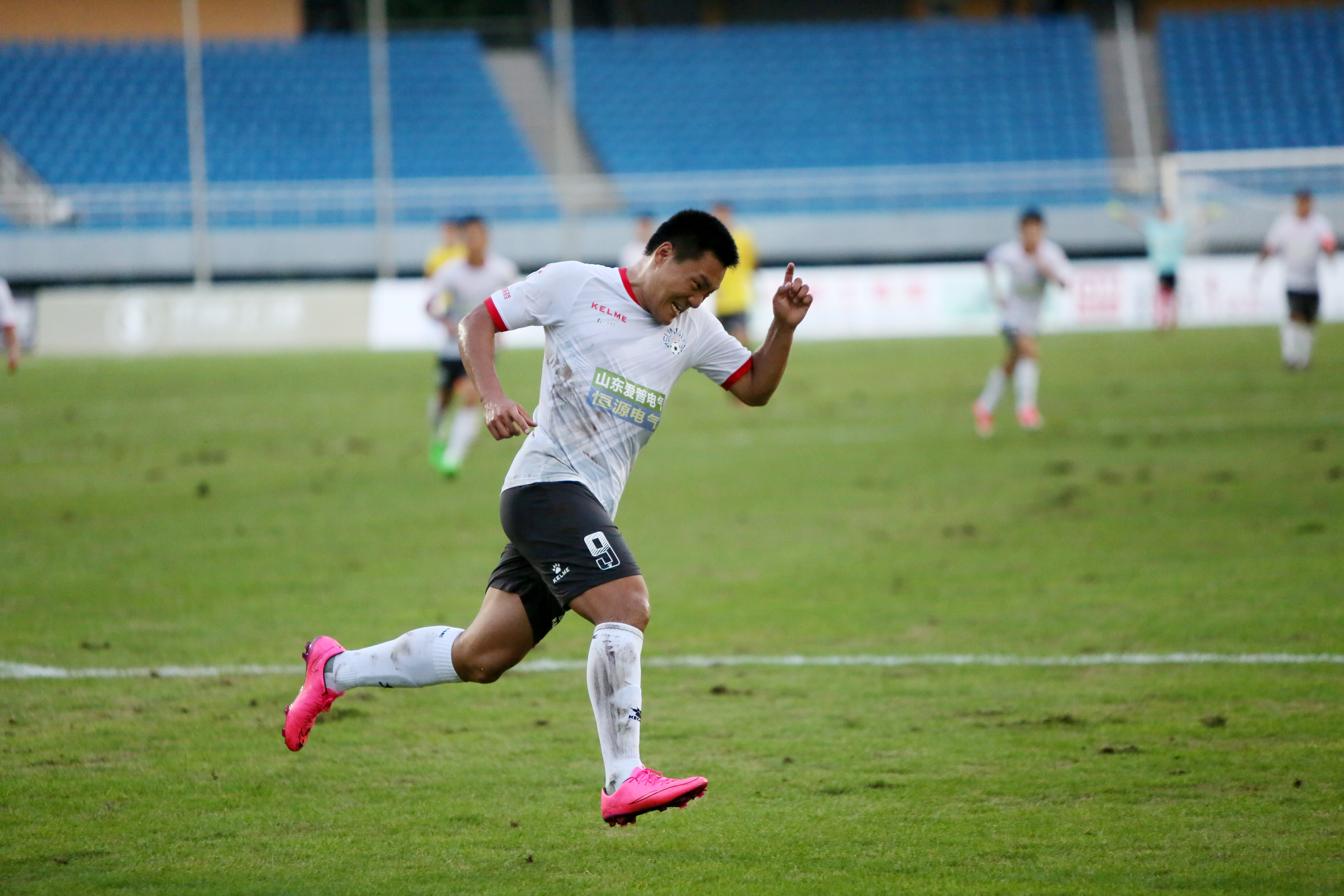 淄博蹴鞠足球最新消息,2020淄博蹴鞠热身赛