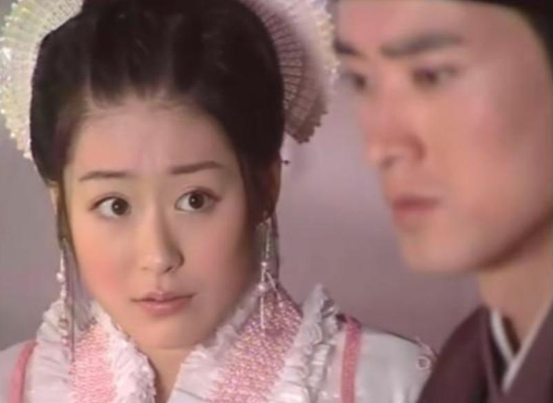 少林足球里的星女郎,少林足球星女郎是谁