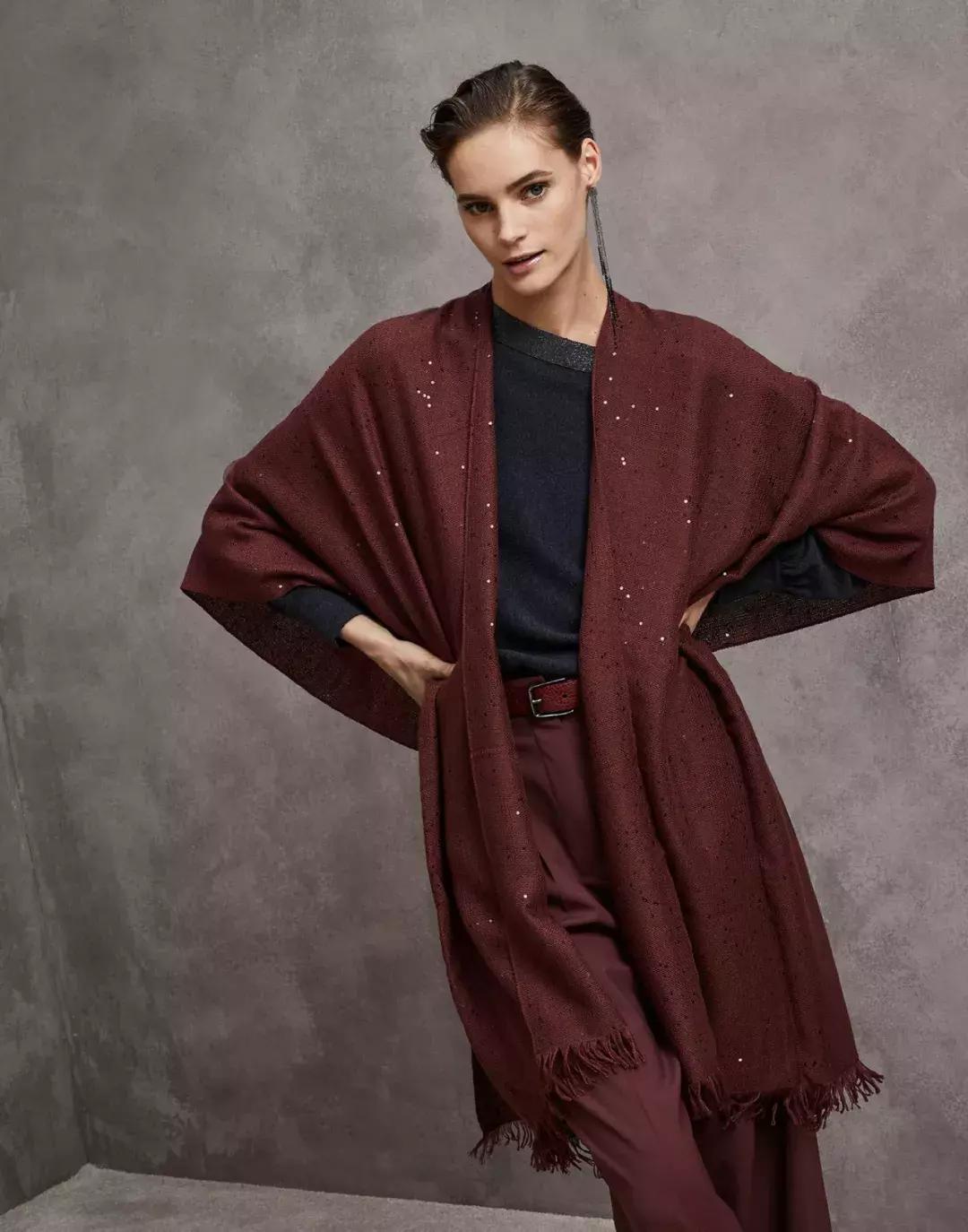 想要冬天穿出高级感,冬天围巾这样系简单又时尚好喜欢