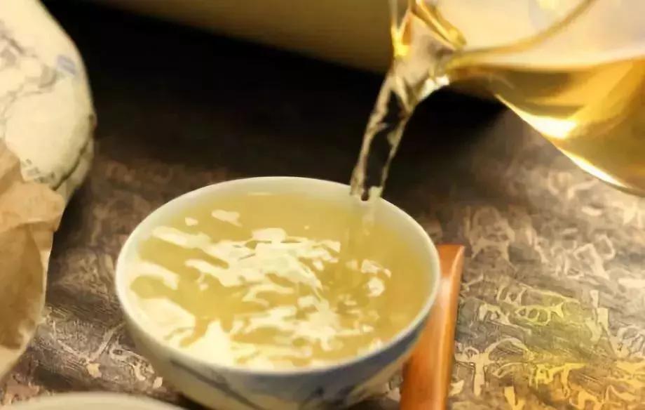 解读普洱第一山布朗山,布朗山普洱老树茶介绍