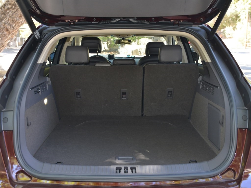 又一顶级豪车将入华捷恩斯g90,又一日系豪车异军突起车长近5米