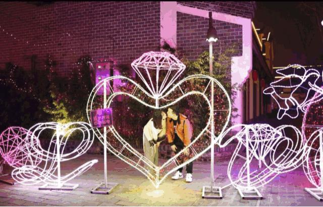 适合夜晚拍照的小众旅游点,热乎又好玩可以拍照的旅游地点