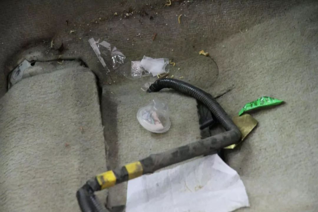 老车翻新：15年后的邂逅，普拉多LC120旧车换新颜，满血复活。