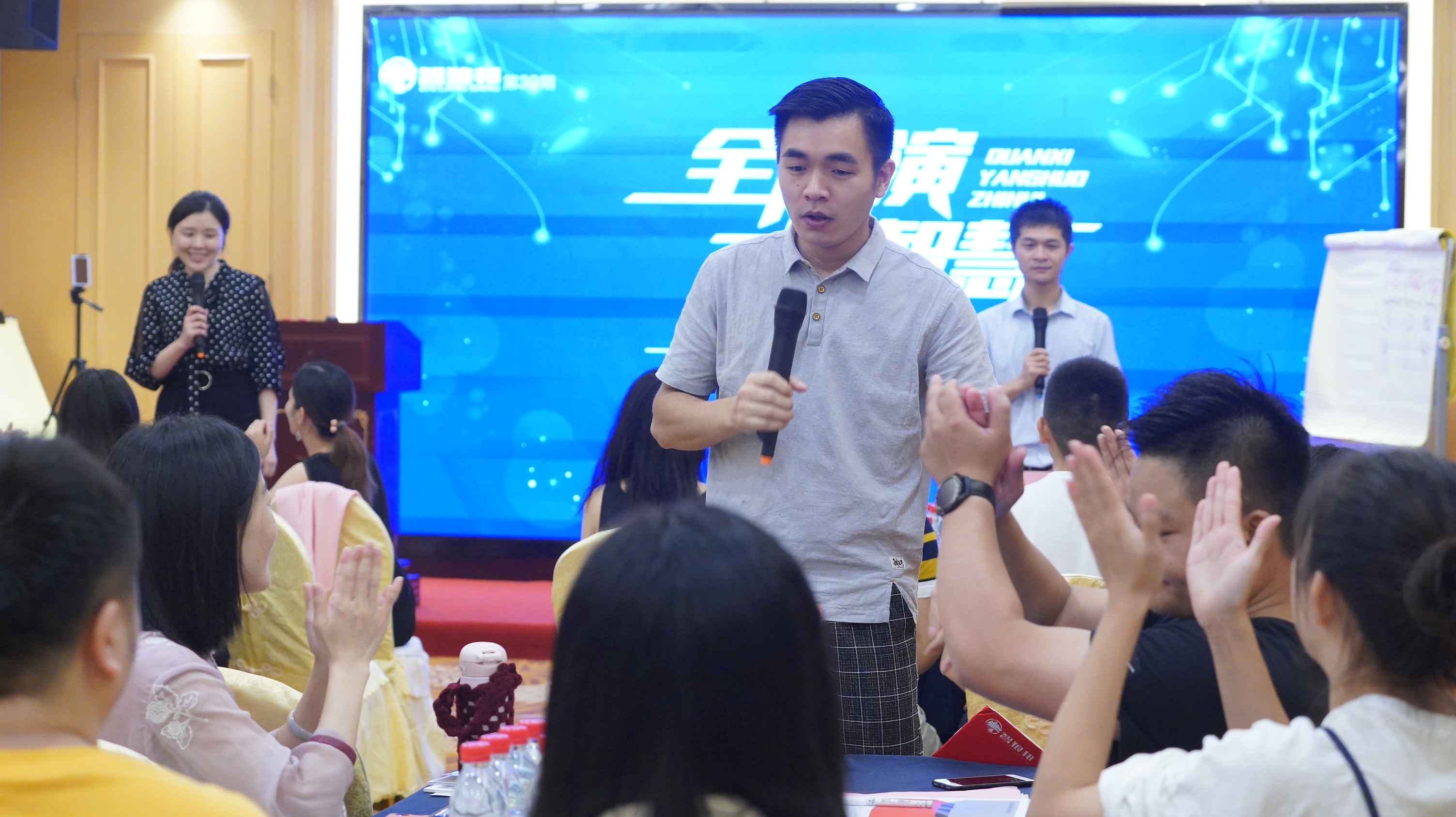 一个简单实用的演讲技巧,7个演讲口才训练方法