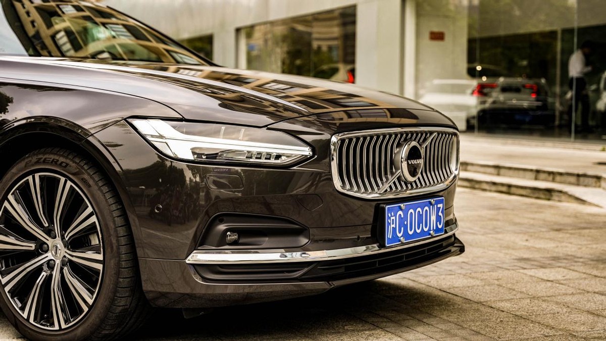 s90豪华和运动有什么区别,什么是真正的智能