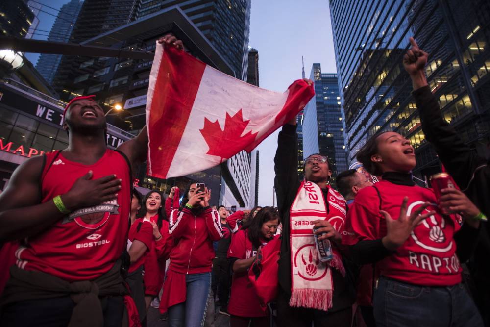 猛龙惨败勇士,2019nba勇士vs猛龙g5第四节