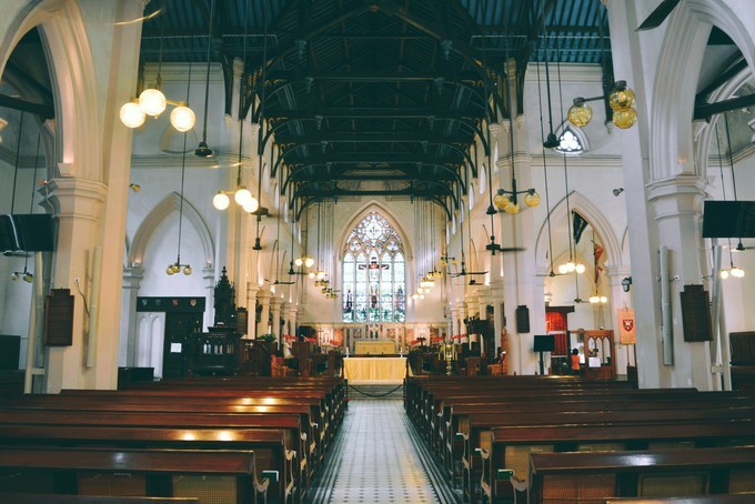 世界将我包围下一句,世界将我包围演唱