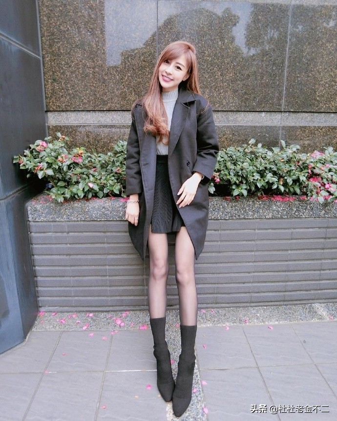 虎航美女空姐瑞塔儿，这腿很玩年