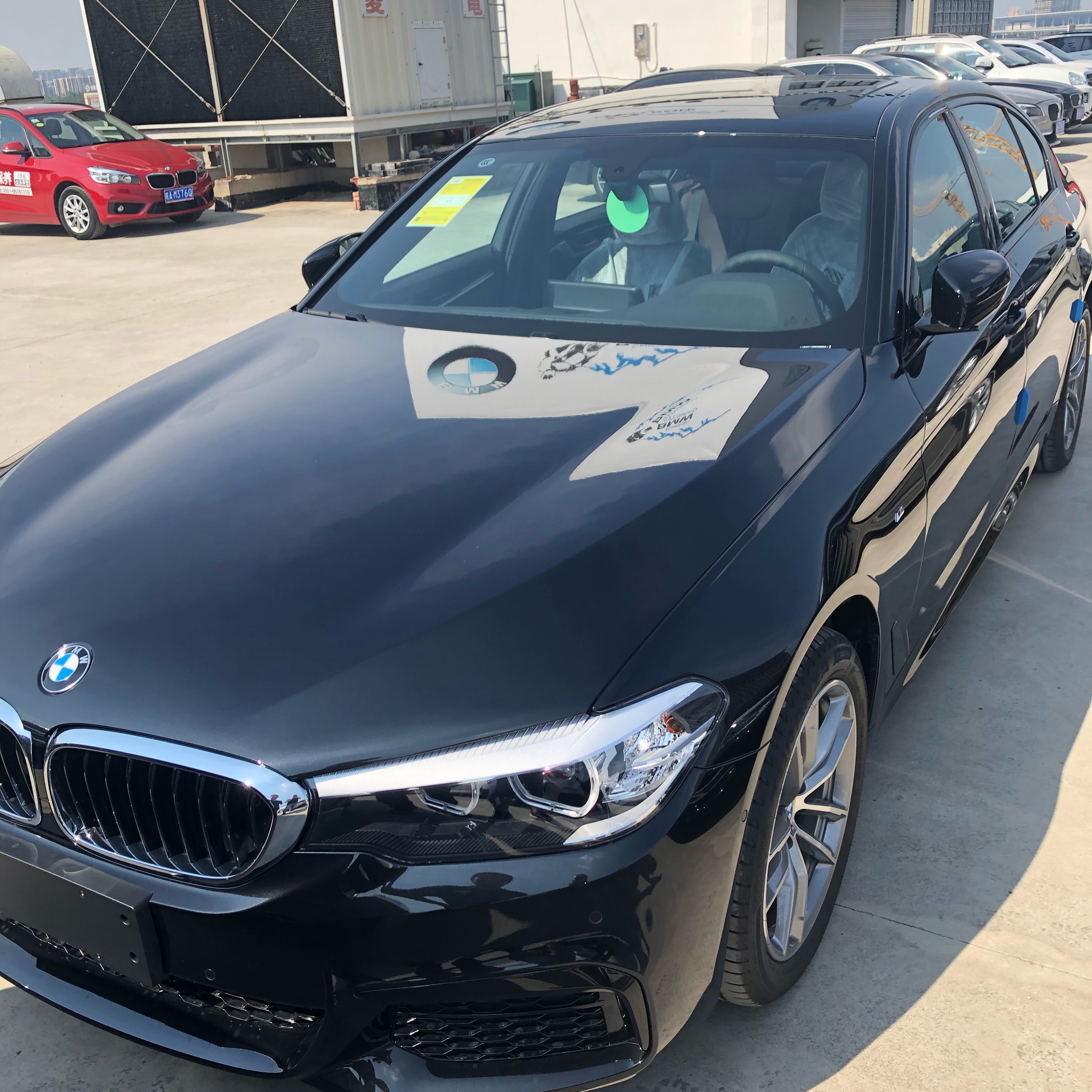 宝马525li要买什么颜色,宝马525li值得买吗