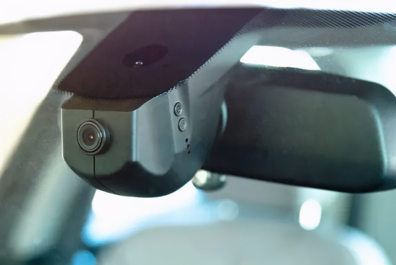 4s店送的装潢免费吗,4s店送的终身装潢该不该买