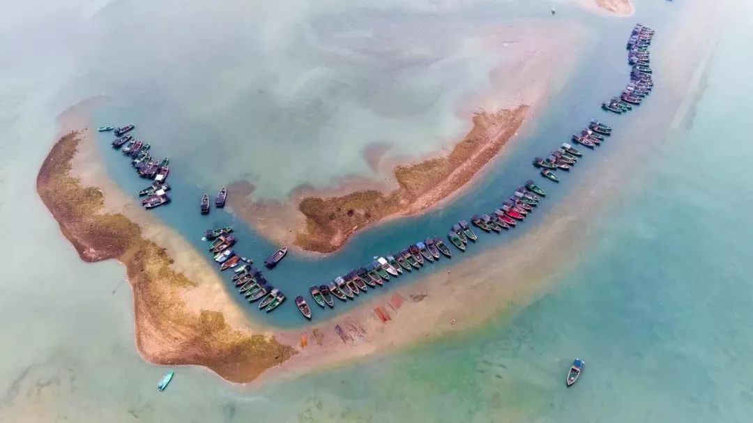 距海南20km有片处女地，比台湾风情比三亚便宜，路过都错过了