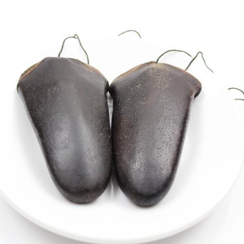 鹿尾制馔，袁枚是用菜叶子包起来蒸着吃