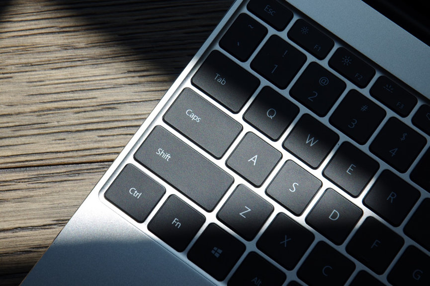 华为笔记本matebook13i3测评,华为笔记本matebook13深空灰评测