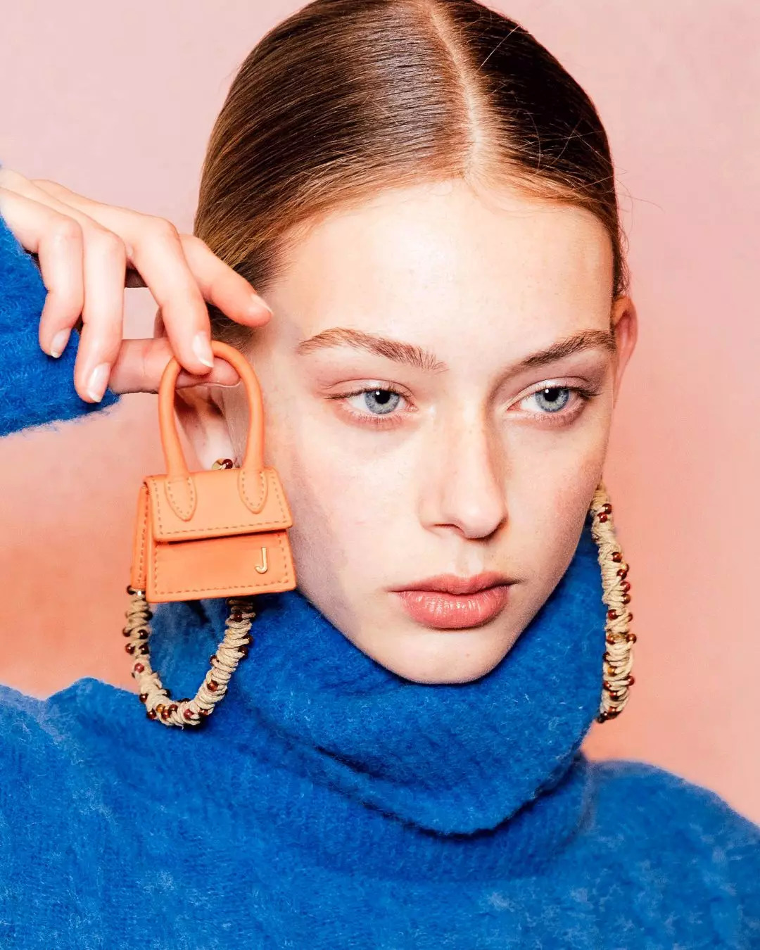 我的胸,我的手指,我的脚腕……都需要一只包包