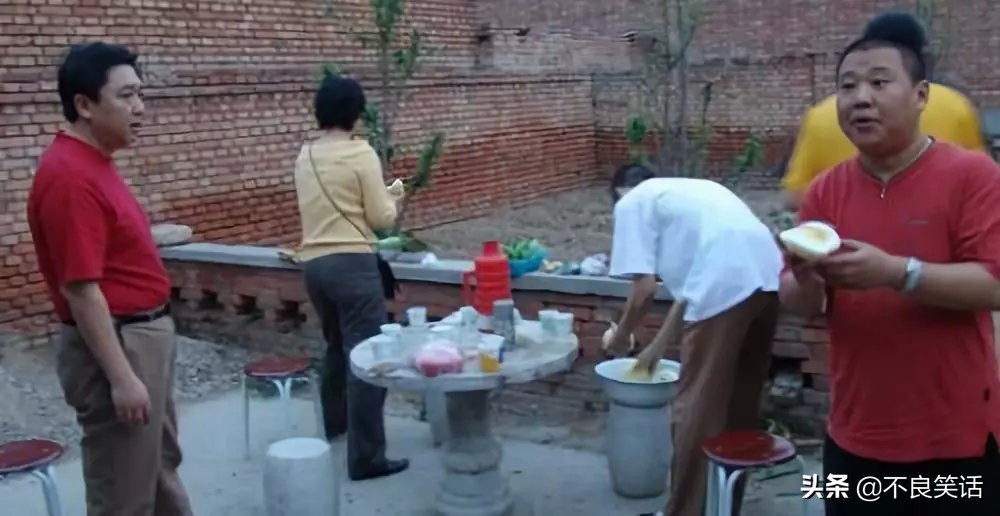 马云郭德纲岳云鹏王宝强的经历,岳云鹏王宝强郭德纲马云成长史