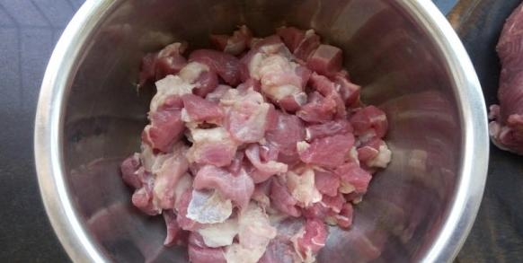 火遍大排档的孜然牛肉,在家就能做,原来这么简单,干净卫生