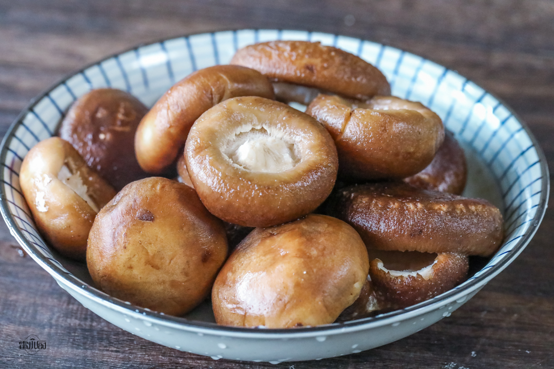 洗白色香菇的正确方法,清水洗香菇