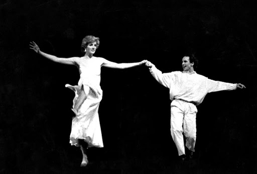 戴安娜王妃的一生经历,戴安娜王妃结局