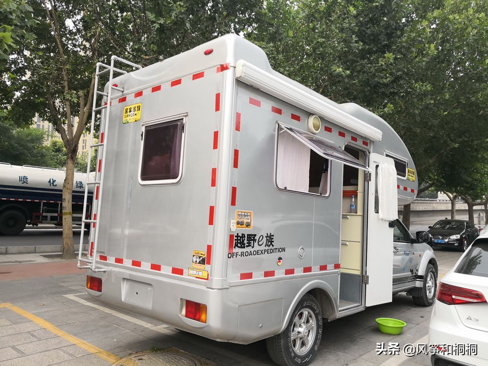 开房车自驾游的生活,老婆当专职司机