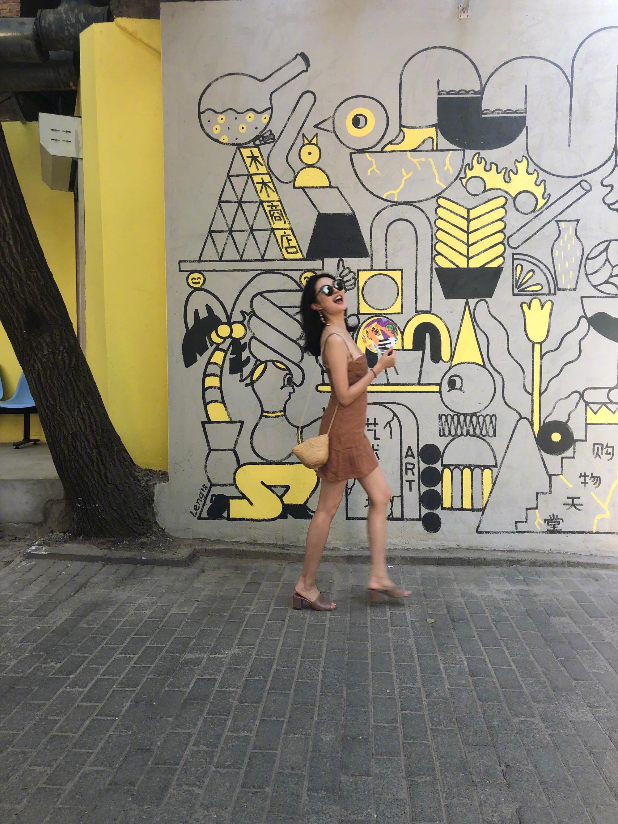 网红鼻祖晚晚和舒淇同框比美赢了？妆容穿搭都有小心机，来抄作业