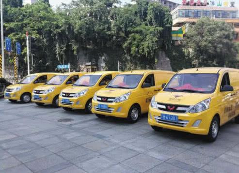 美团小汽车配送,美团送餐车一天多少钱