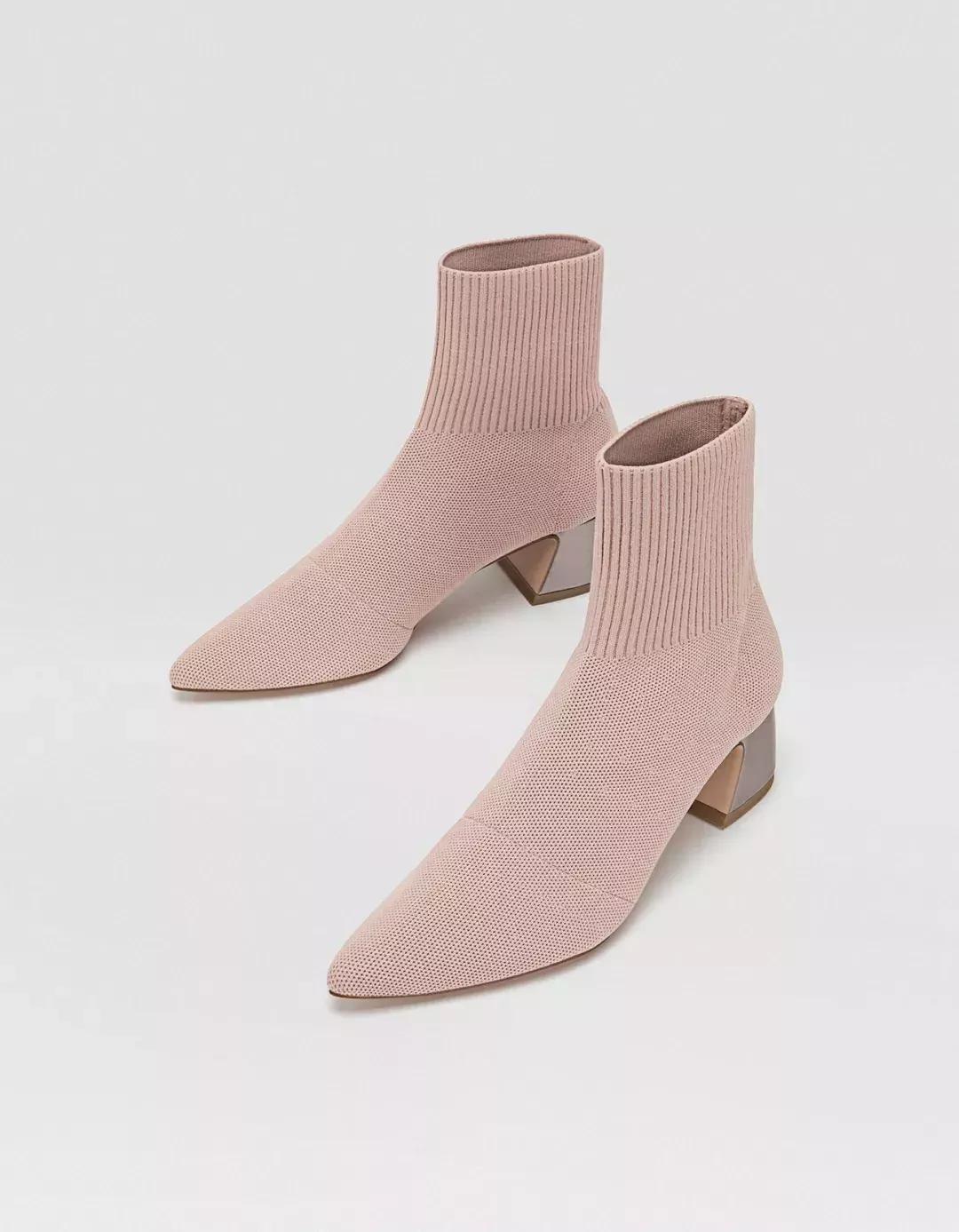 夏季小白鞋短靴洋气又高级,5款人气短靴时髦好看穿着又舒适