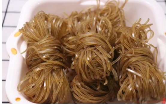 红薯粉如何判断真假,红薯粉怎么辨别真假颜色