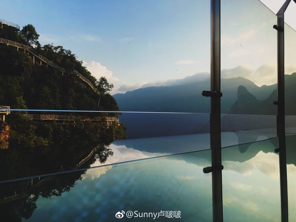 成都坐动车直达这片原始秘境!深幽峡谷、云海奇观、罕见古村…带你逃离夏天!