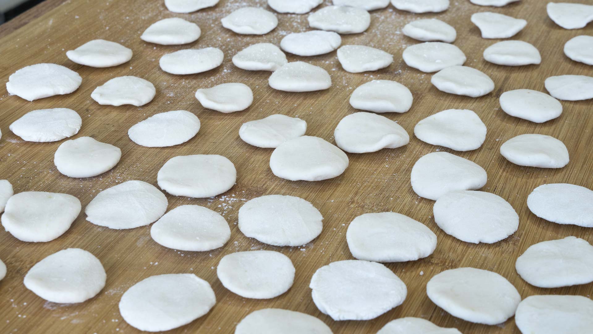 糯米粉这样做软糯酥脆全家抢着吃,糯米粉怎么煮好吃简单易学