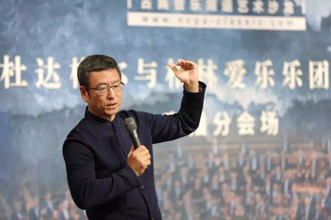 白岩松通过这两件事走出“抑郁自杀”，容易，也不容易！