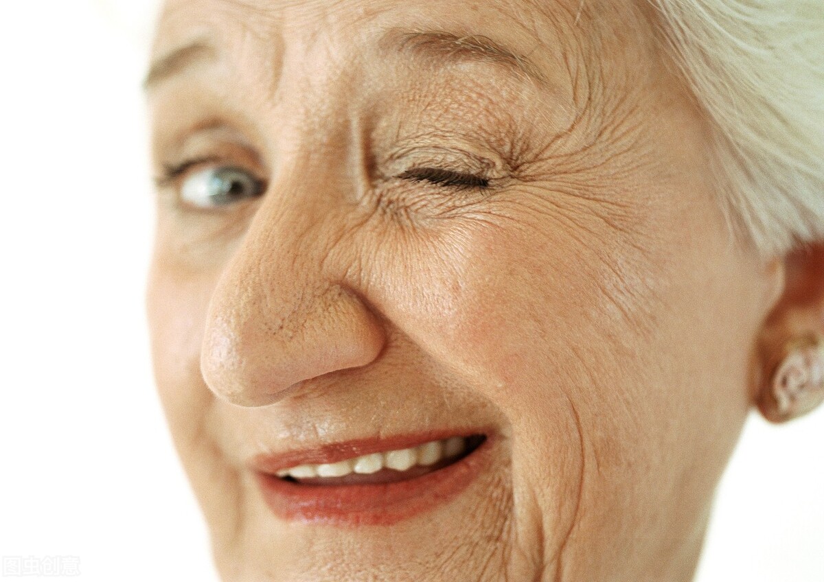 面部显老的皱纹如何改善,女性面部衰老及补救方法