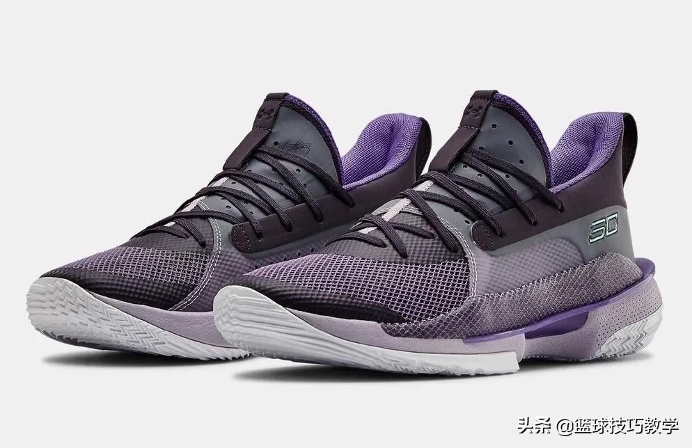 库里上脚了鸳鸯配色的战靴,他最重要的战靴原来是这双