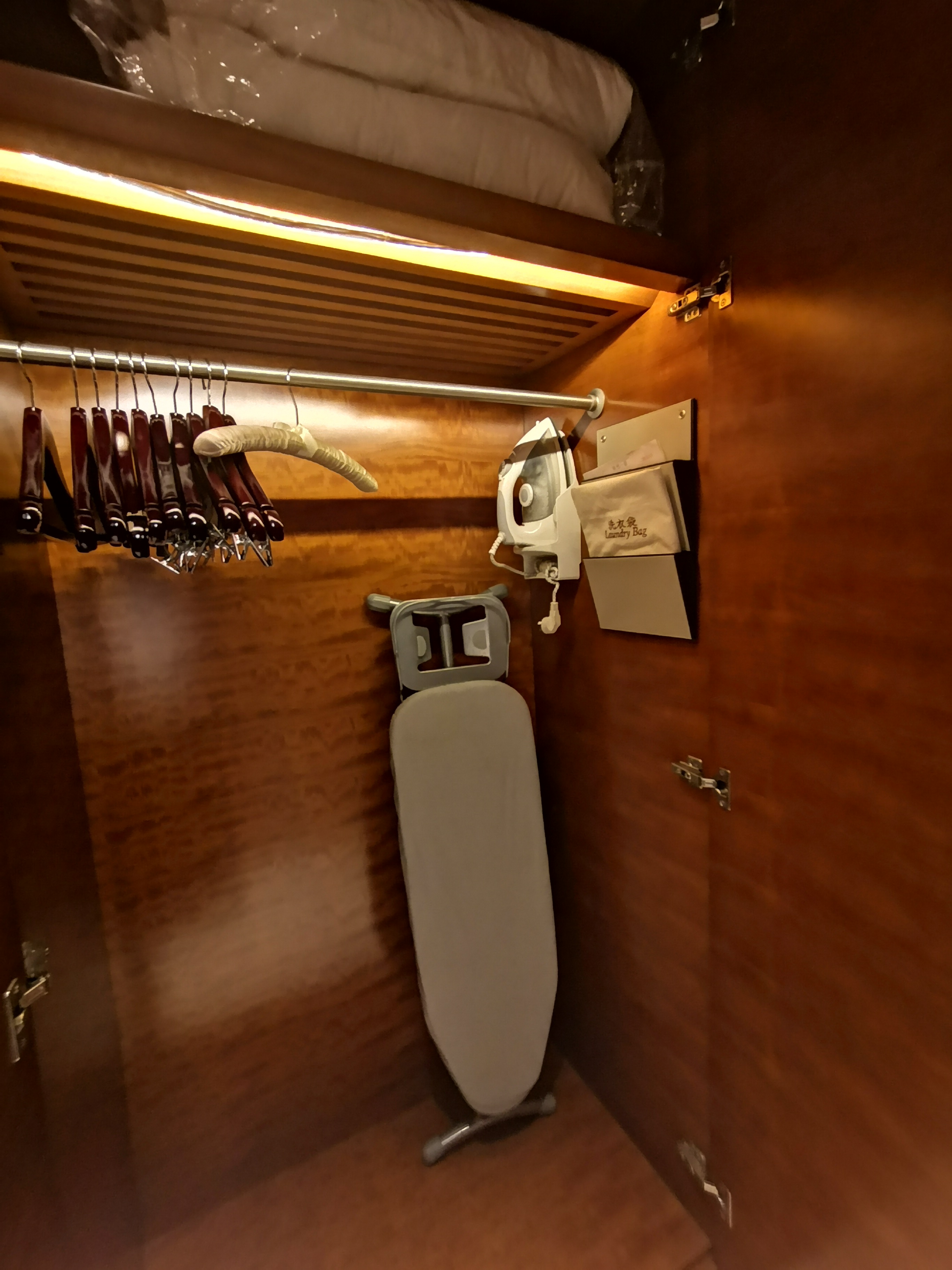 广州汇华希尔顿逸林酒店月饼,广州汇华希尔顿逸林酒店自助餐厅