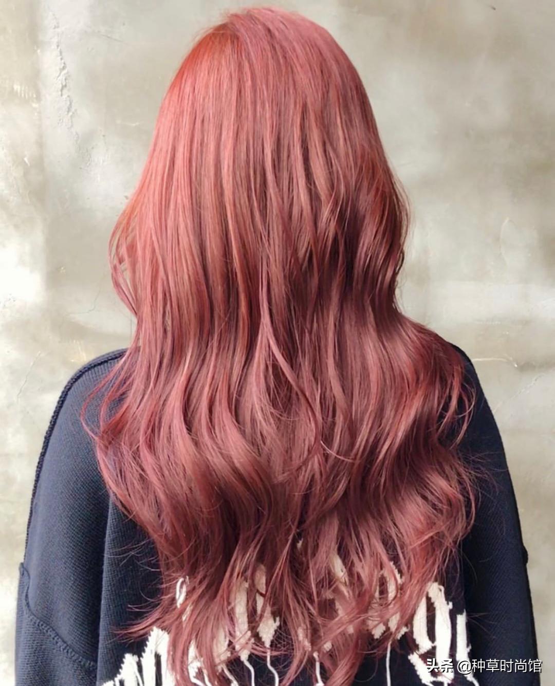 别再烫羊毛卷了！今夏“奶茶发”火了，超洋气