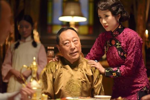 演“小三”走红的李念，如今有儿有女老公疼，幸福的让人羡慕