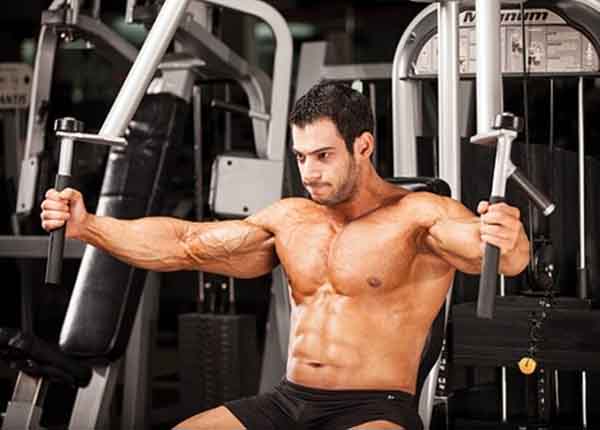 健身器械夹胸机如何使用,健身一体式器械夹胸