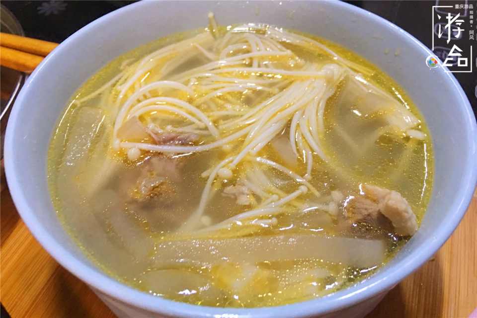 老鸭火腿煲的做法要焯水吗,自家土老鸭要不要焯水炖汤