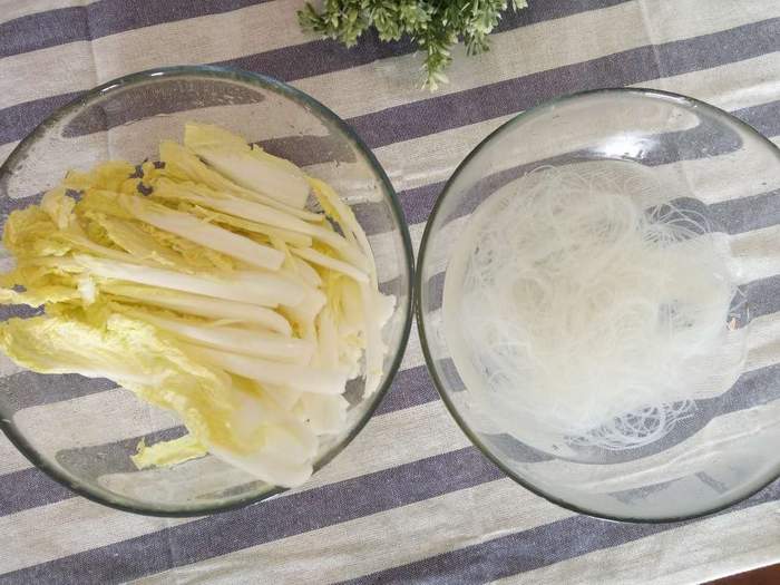 怎么炒粉丝粘成一团,炒粉丝龙口粉丝粘锅