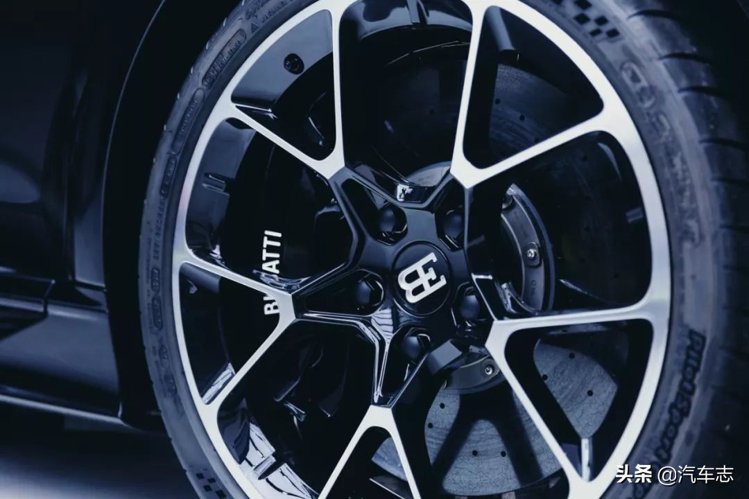 价值一亿的法拉利拉法,价值1亿元钱的白色法拉利拉法