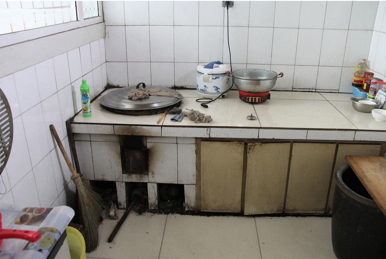 新型地锅灶台带暖气,农村新型灶台