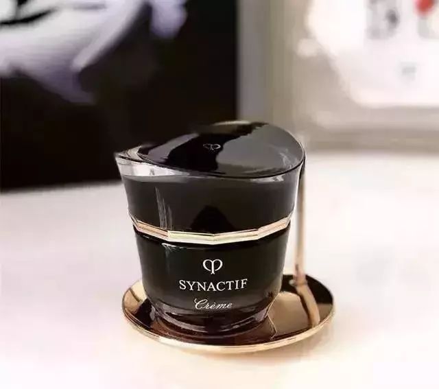 哭了！看完各大牌这些天价护肤品，用SK-II的你都算是勤俭持家