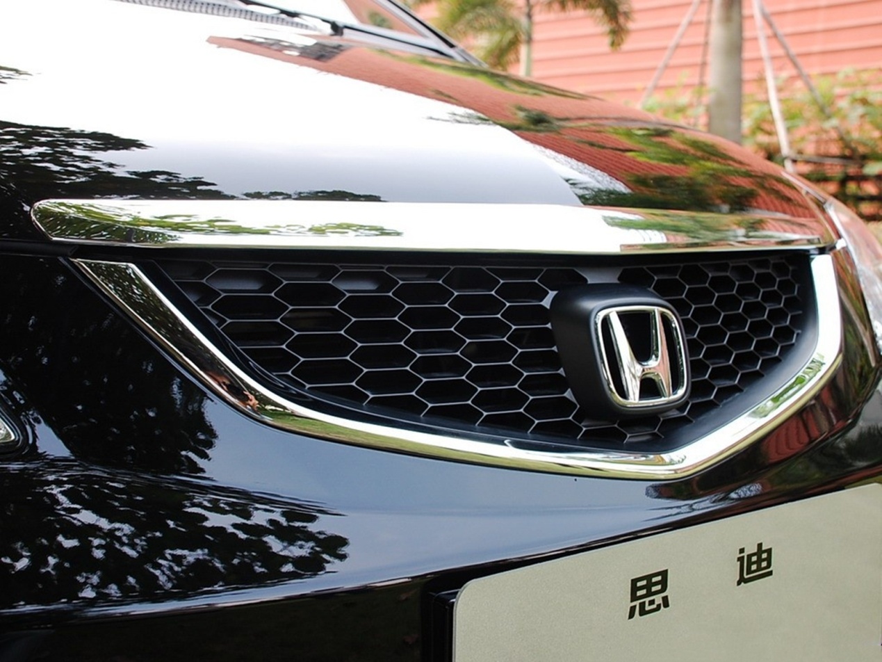 三厢飞度值得入手吗,1万2万多的飞度值得买吗