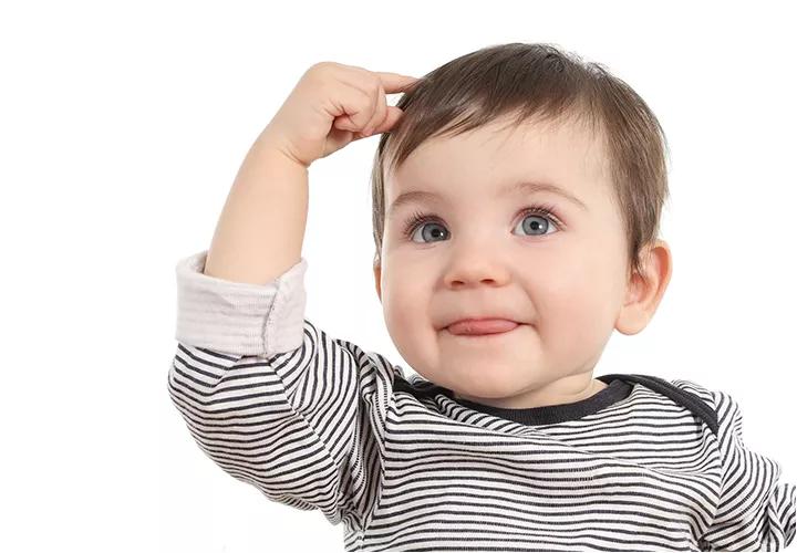 宝宝囟门摸着有点凹正常吗,宝宝囟门是软的但是不跳正常吗