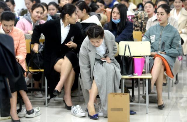 空姐退役后一般会从事什么工作,空姐离职后一般做什么工作