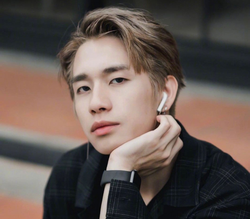 暧昧聊天对方不回复怎么办,男生暧昧2个月不表态什么意思